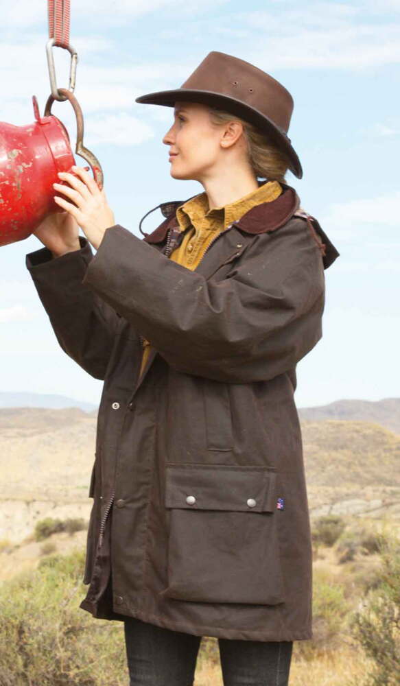Skæbne hage Amerika Wax Jacket er en klassisk voksjakke fra Rugged Earth. Køb online her